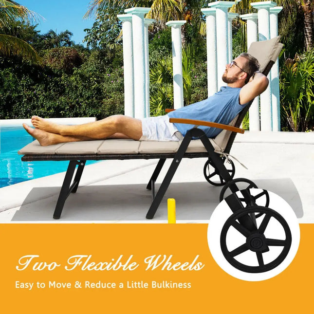Outdoor Chaise Lounge Chair Rattan Lounger Recliner Chair-Beige - Beige - Outdoor Chaise Lounges