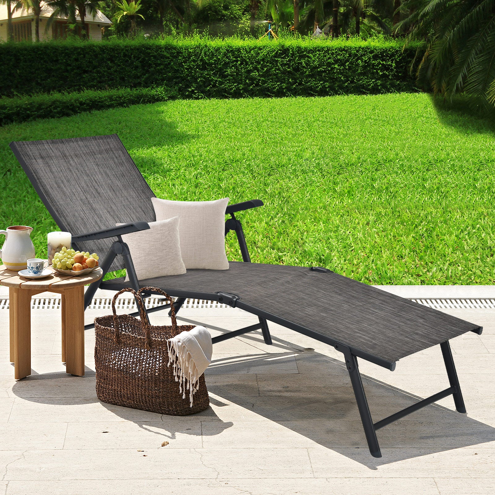 Chaise longue pliante de patio avec dossier et repose-pieds - Gris
