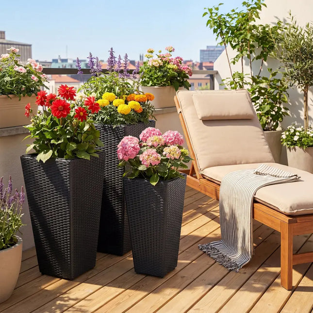 3-Piece Wicker Planters Tapered PP Rattan Plant Boxes with Plastic Flower Pots-Black - Black - Raised Garden Beds