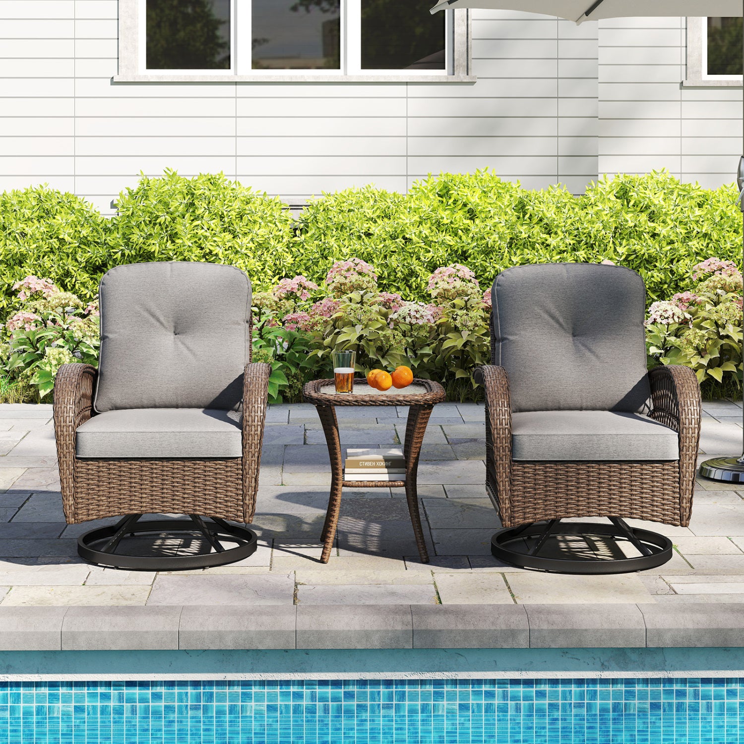 Ensemble de 3 fauteuils pivotants de patio avec table d'appoint en verre trempé et coussins épais — Gris