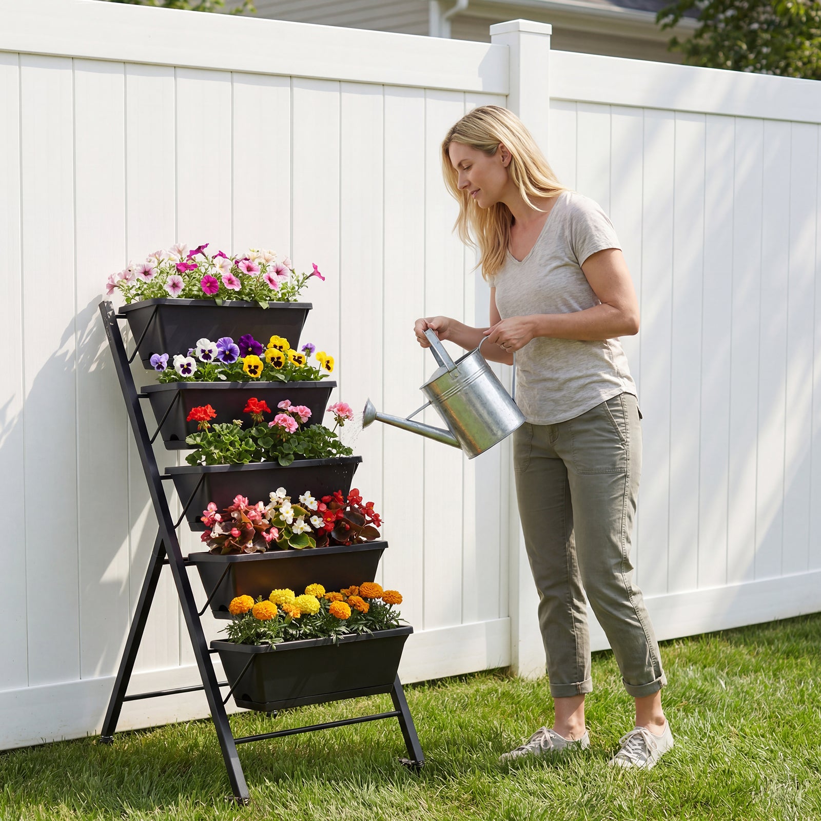 Jardinière verticale surélevée à 5 niveaux avec roues pour l'arrière-cour