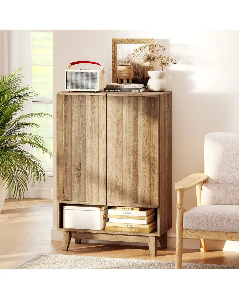 6-Tier Shoe Storage Organizer with 2 Fluted Doors-Oak - Oak - Shoe Racks & Storage Benches