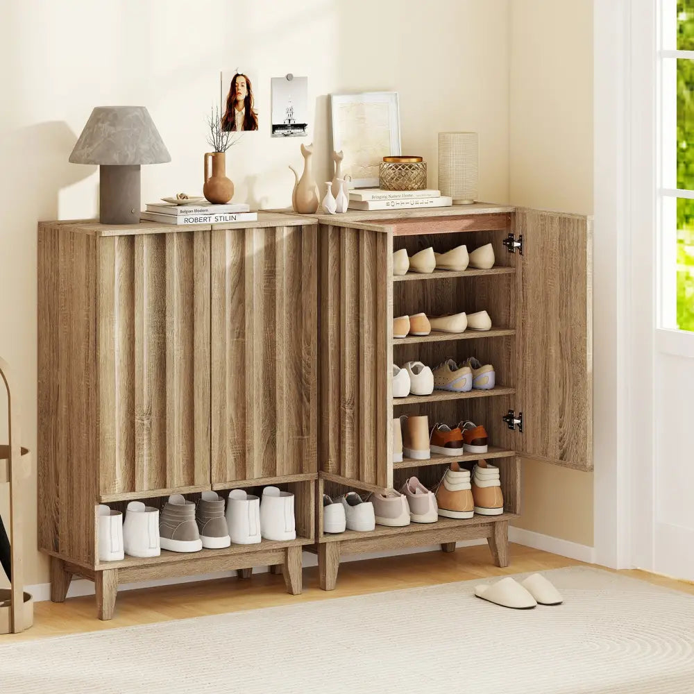 6-Tier Shoe Storage Organizer with 2 Fluted Doors-Oak - Oak - Shoe Racks & Storage Benches