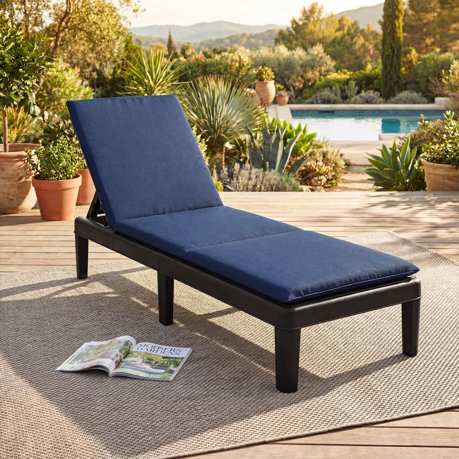 Chaise longue de patio avec dossier réglable à 3 positions et coussin – Bleu
