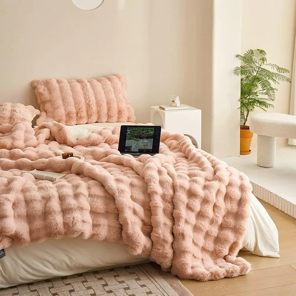 Cozy Faux Fur Bubble Throw Blanket – Soft Plush Thick Sofa Blanket