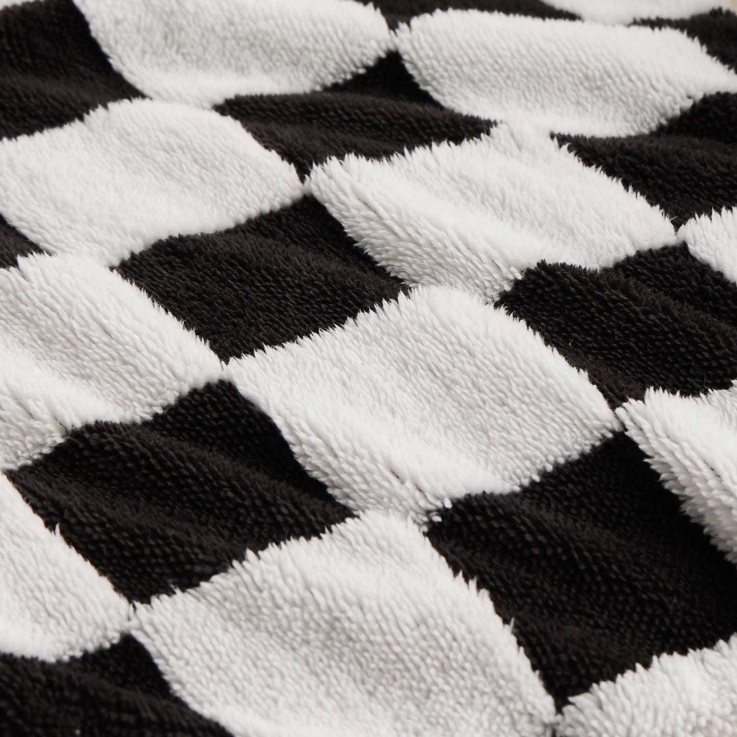 ILVISEST 18x18 Checkered Throw Pillow Covers, Soft Plush, 2-Pack