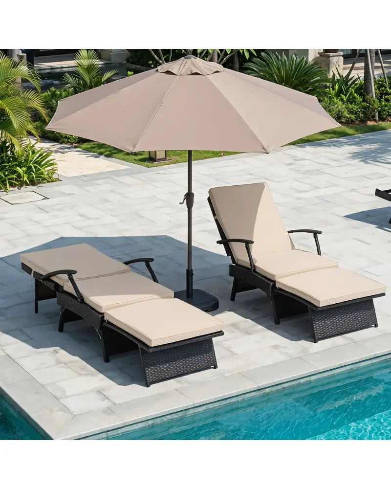Folding Wicker Chaise Lounge with Slide-Out Ottoman11-Level Adjustable Backrest to Flat and Sun-Proof PE Rattan-Brown