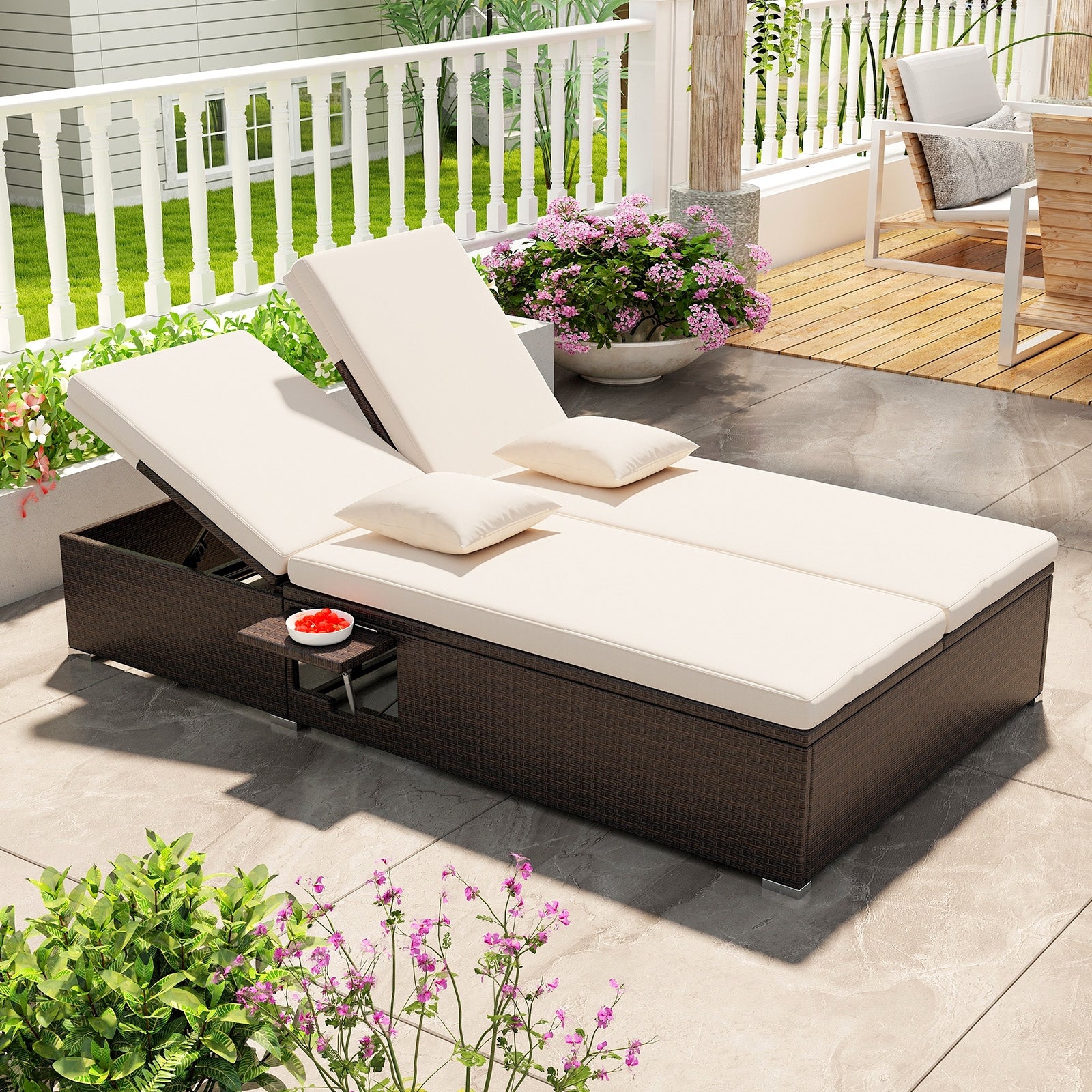Bain de soleil double de patio avec coussins et tablettes latérales pliables – Beige