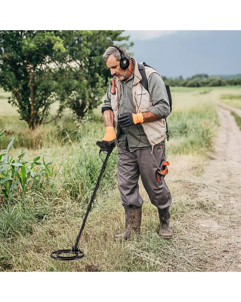 Metal Detector with Backlit LCD Display and Advanced DSP Chip - Black - Garden Tools