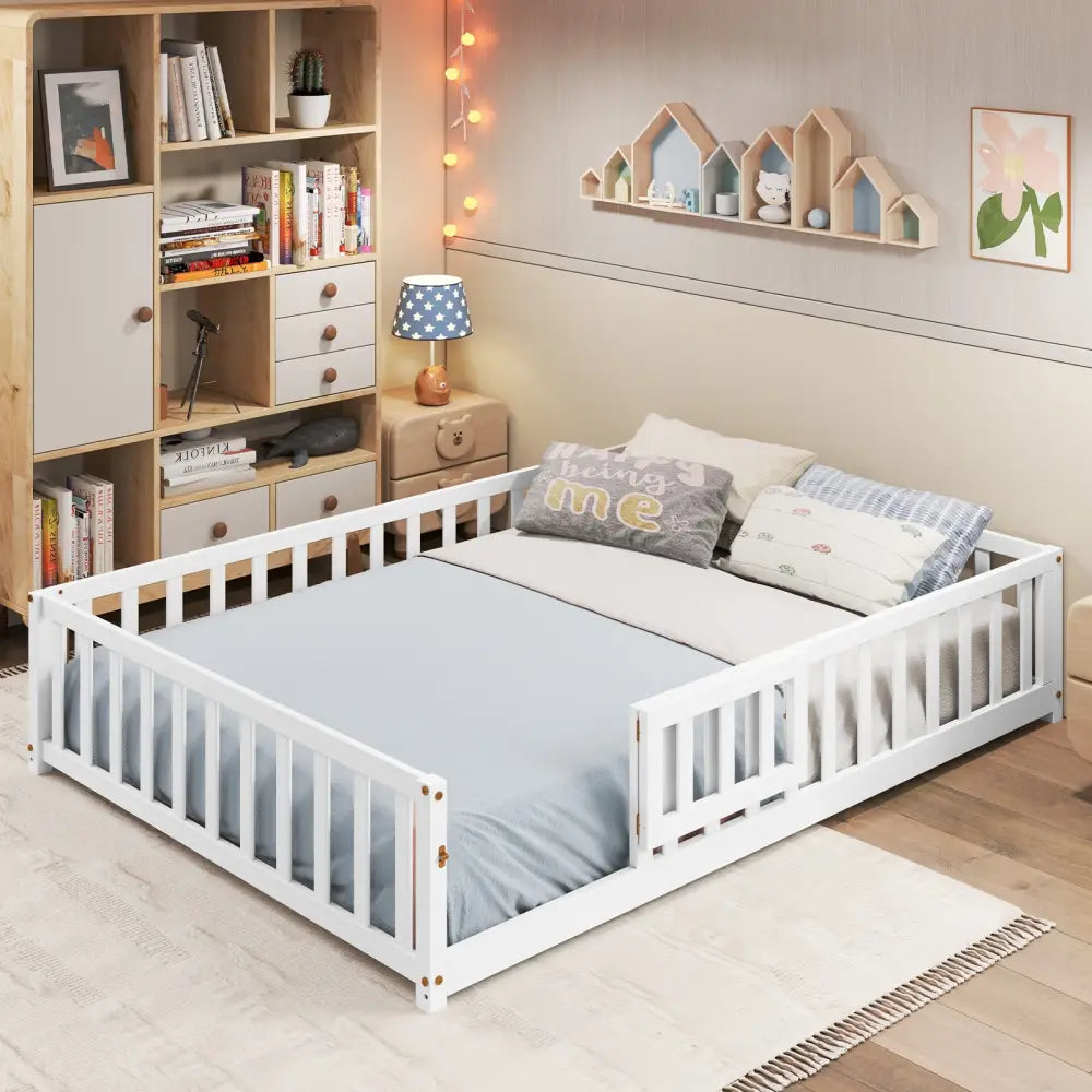 Montessori Bed Frame with Full-length Guardrails Safety Door and Latch-White - White - Toddler Beds
