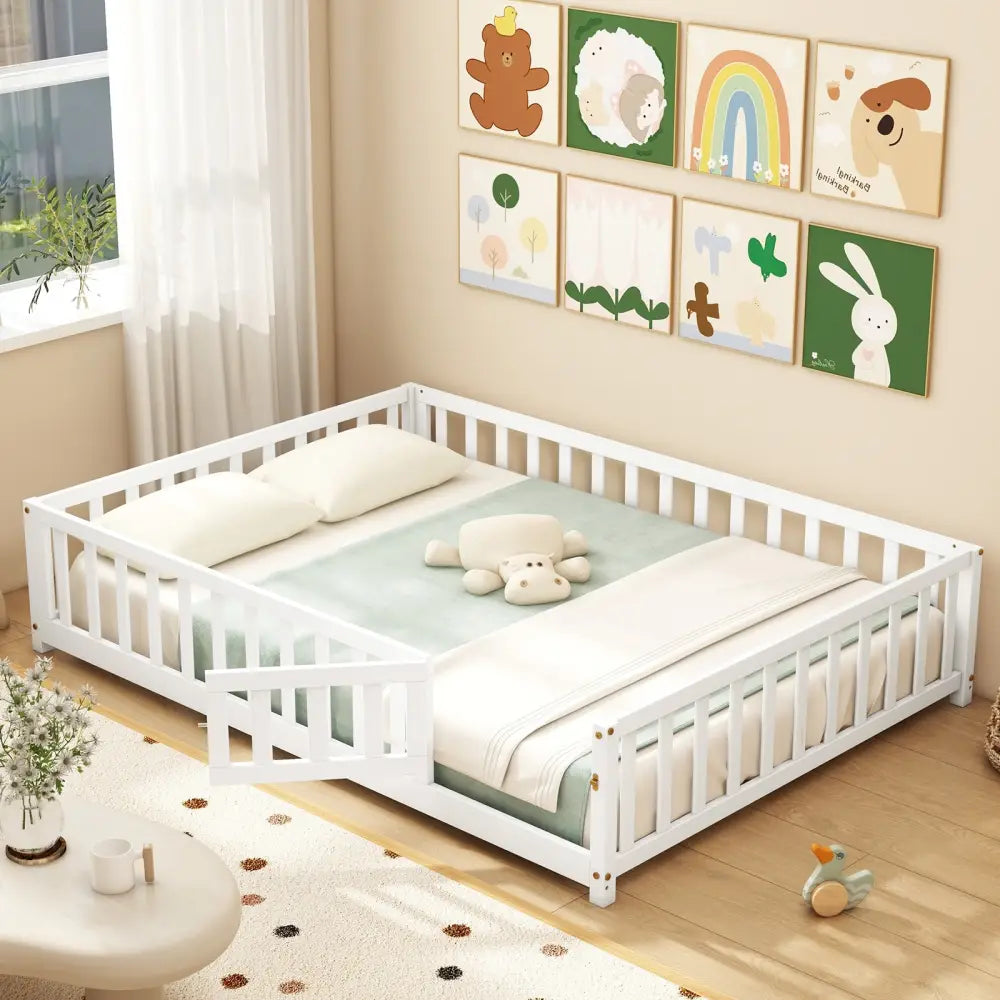 Montessori Bed Frame with Full-length Guardrails Safety Door and Latch-White - White - Toddler Beds