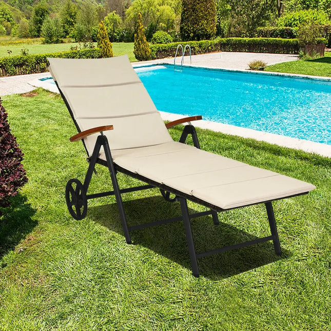 Outdoor Chaise Lounge Chair Rattan Lounger Recliner Chair-Beige - Beige - Outdoor Chaise Lounges