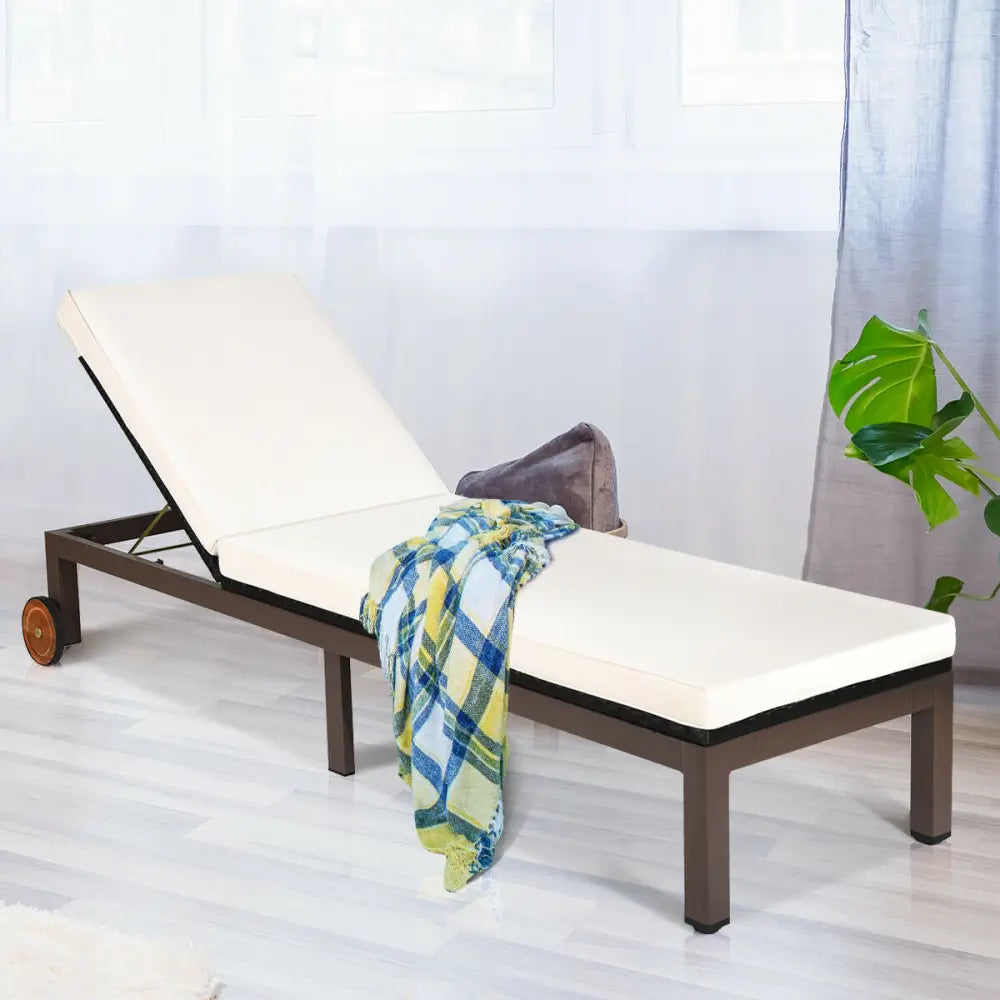 Patio Chaise Lounge Chair Outdoor Rattan Lounger Recliner Chair-Beige - Beige - Outdoor Chaise Lounges