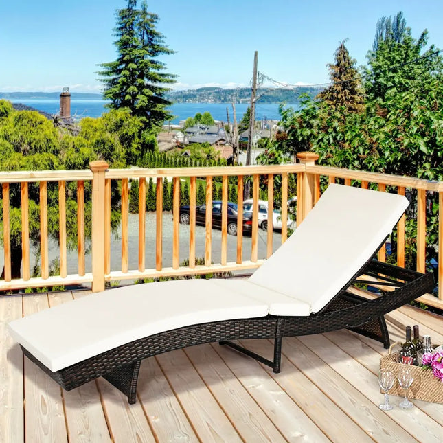 Patio Folding Chaise Lounge with 5 Adjustable Levels and Cushion-White - White - Outdoor Chaise Lounges