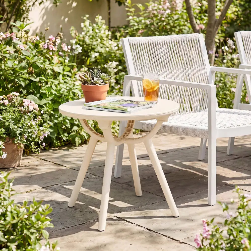 Weather-Resistant Circular Small End Table for Poolside and Balcony-set of 2 - White - Patio Coffee Tables